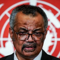 Svetovna zdravstvena organizacija utrpela dva huda udarca hkrati