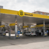Slovaška zvišuje cene goriva za tujce