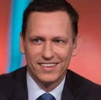 Ameriški milijarder, povezan z Epsteinom, pred vrati Vatikana predava o Antikristu